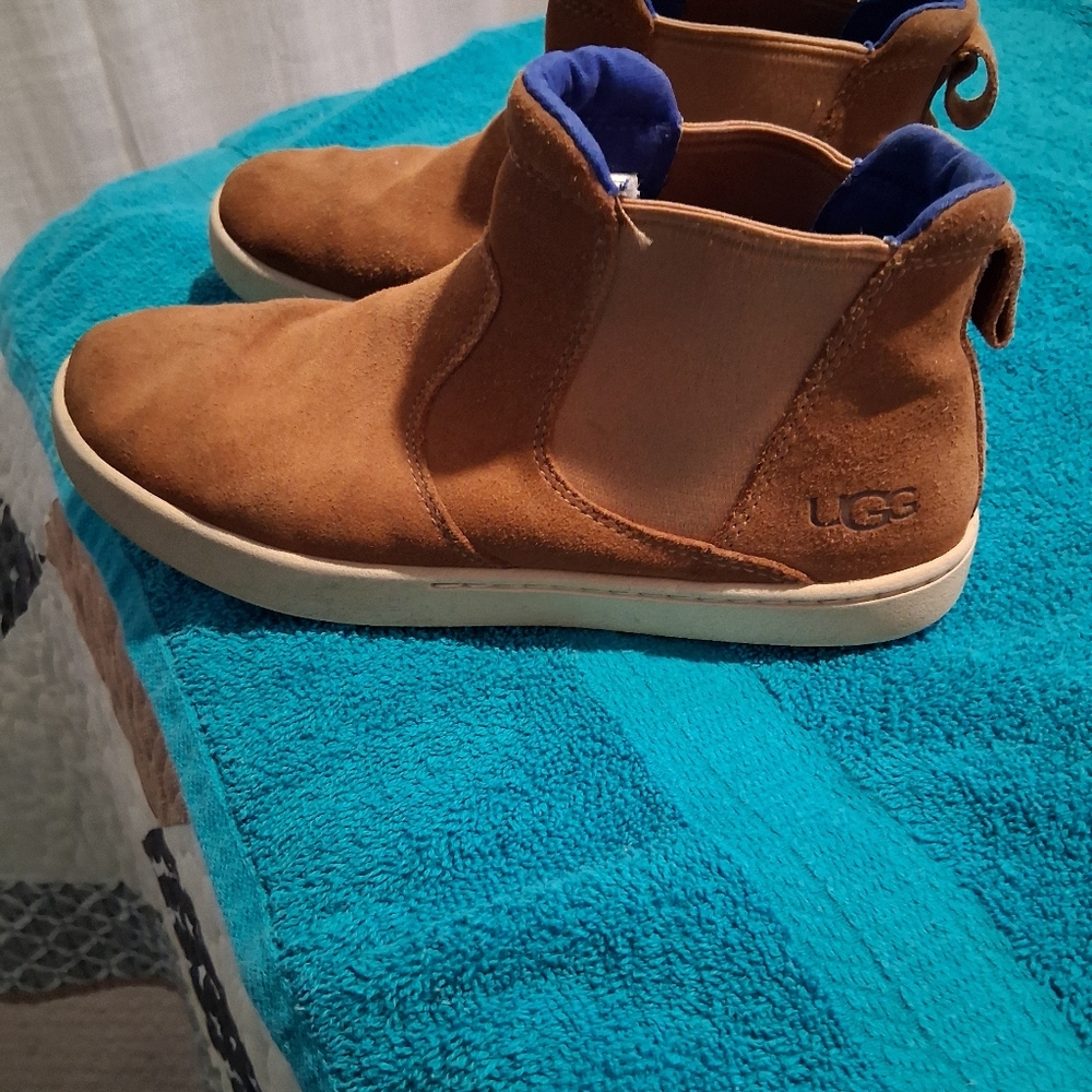 UGG Womens Brown Suede Boots